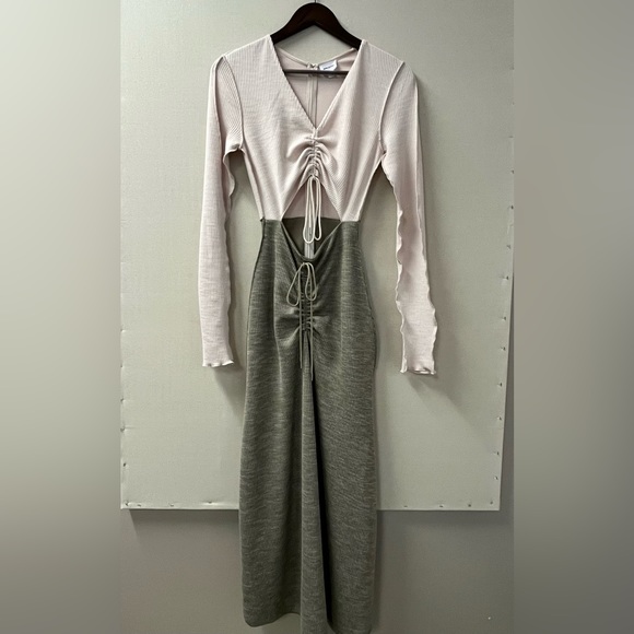 Ezra Midi Dress by Song of Style, xs ~ as seen on Shannbailee - Picture 3 of 6